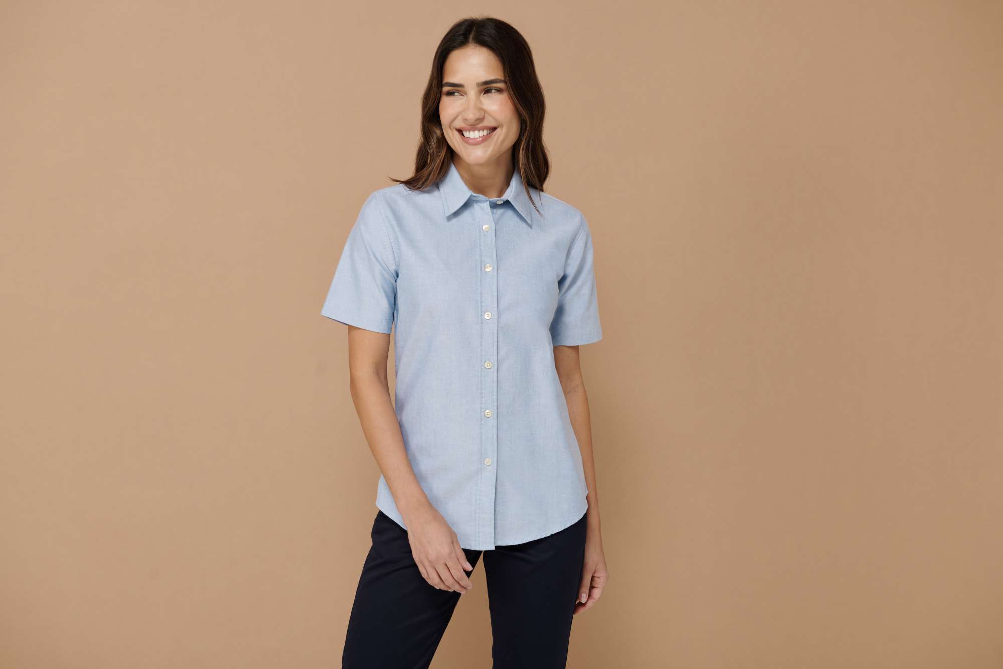 Henbury Ladies´ Classic Short Sleeved Oxford Shirt Blue Oxford M (12) (W516)