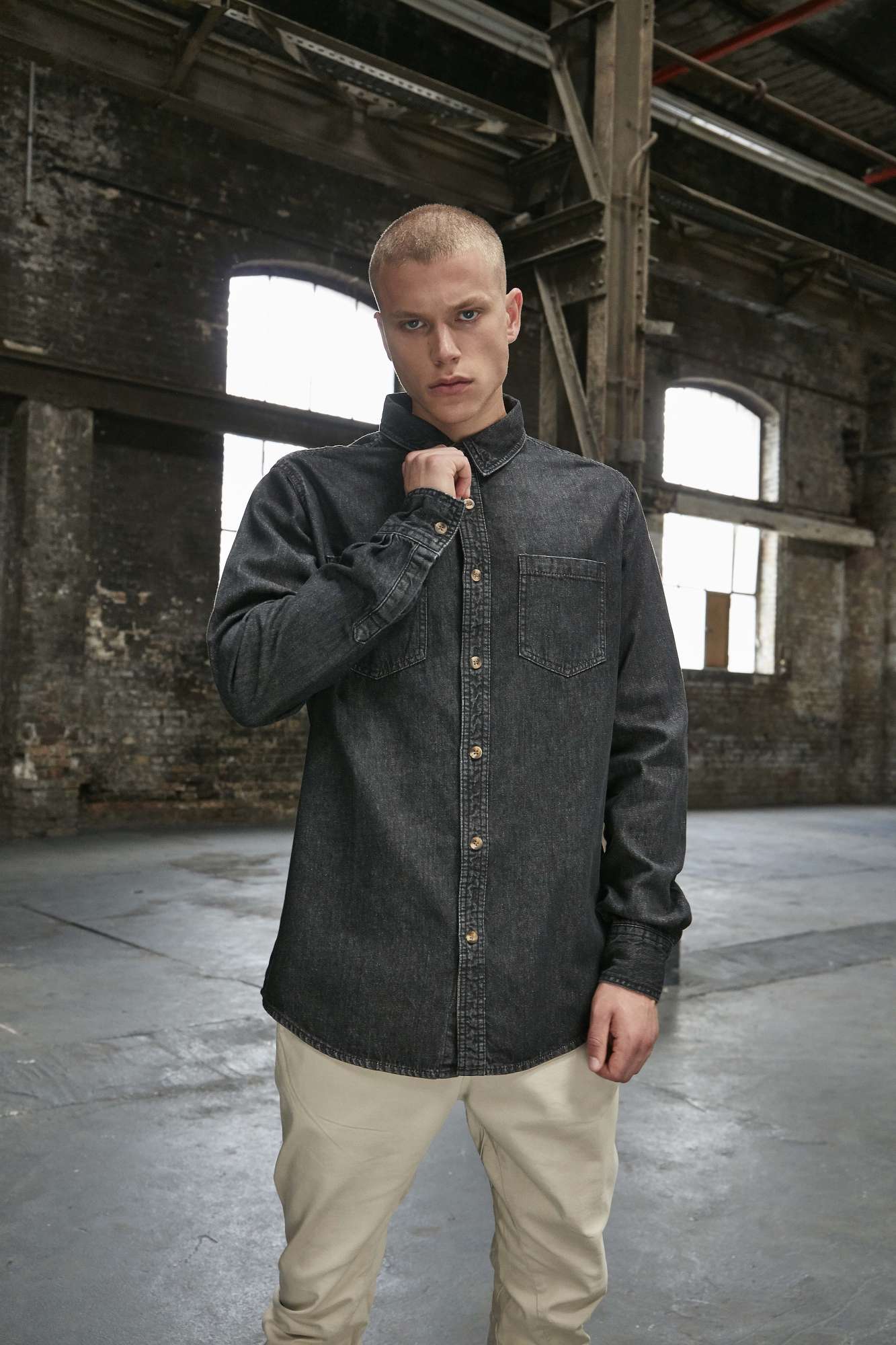 Build Your Brand Denim Shirt Black Washed S (BY152)