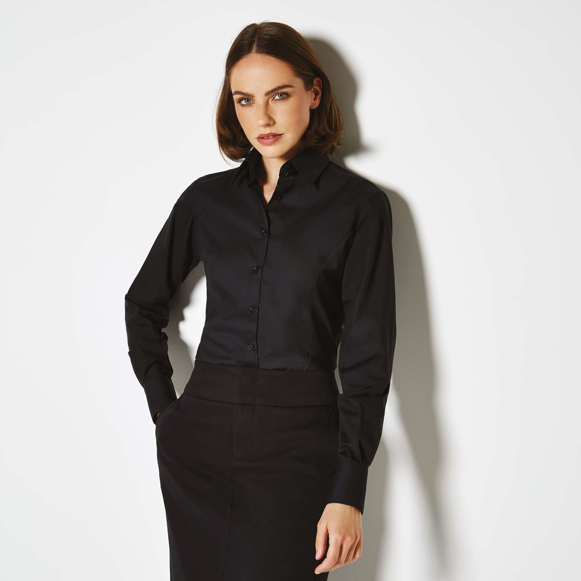 Kustom Kit Women´s Tailored Fit Business Shirt Long Sleeve Black 40 (L/14) (K743F)