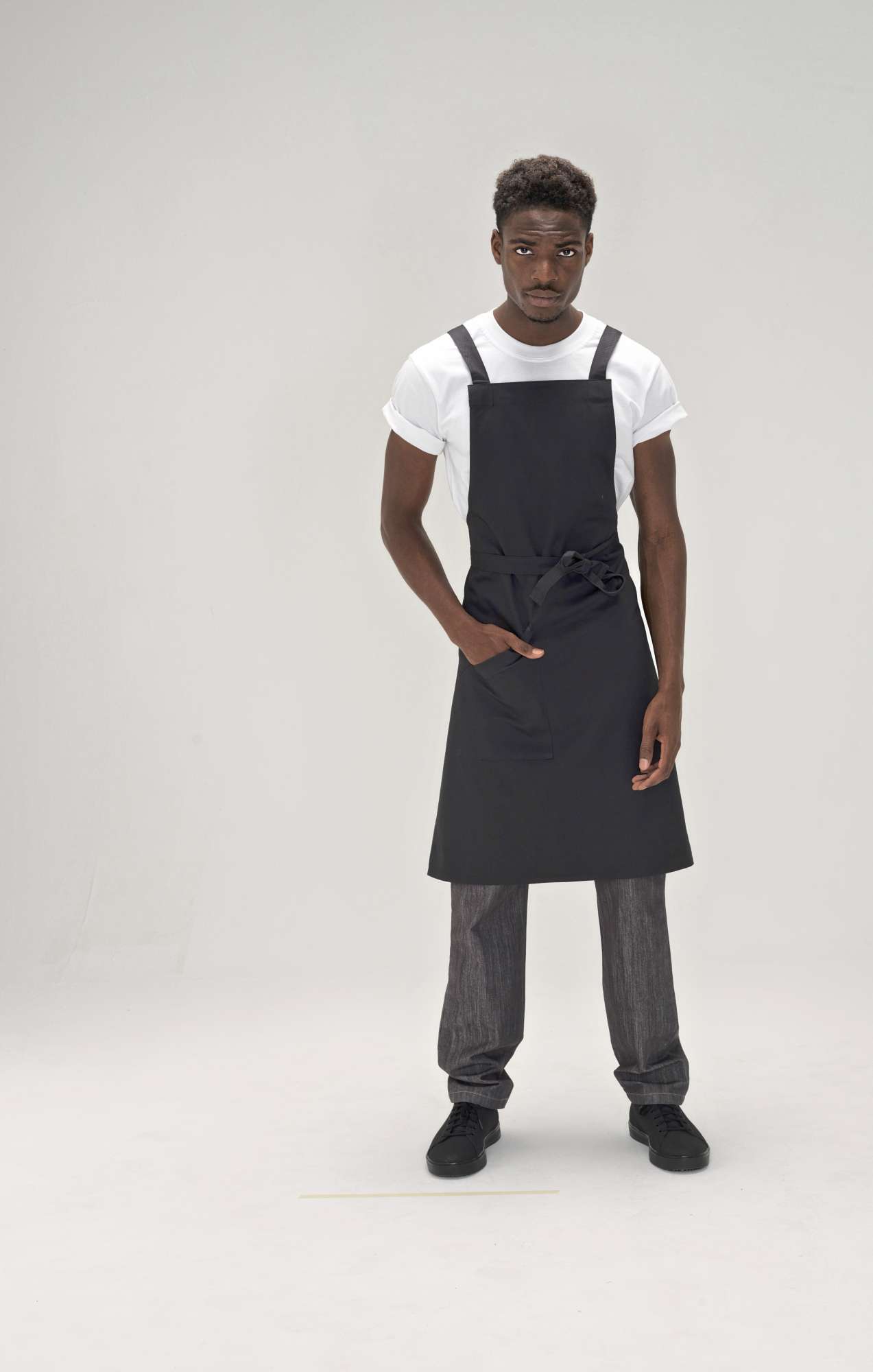 Le Chef Statement Crossover Bib Apron Black 71 x 91 cm (LF109C)